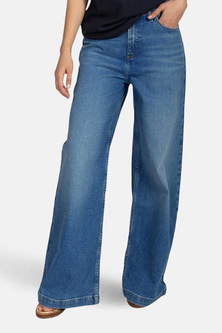 Middenblauwe denim jeans met wijde pijpen van Lee Cooper®, effen kleur en casual pasvorm.