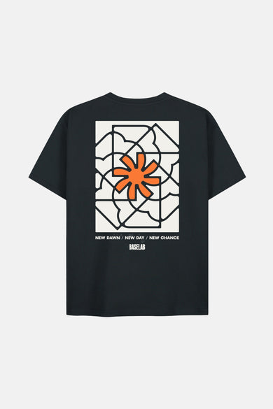Zwart T-shirt met korte mouwen van BASELAB, met een abstracte grafische print op de achterkant.