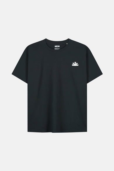 Zwart T-shirt met korte mouwen van BASELAB, met klein wit logo op de borst.