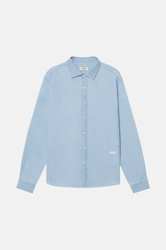 Lichtblauw denim jeanshemd van POMPEII, met lange mouwen en knoopsluiting.