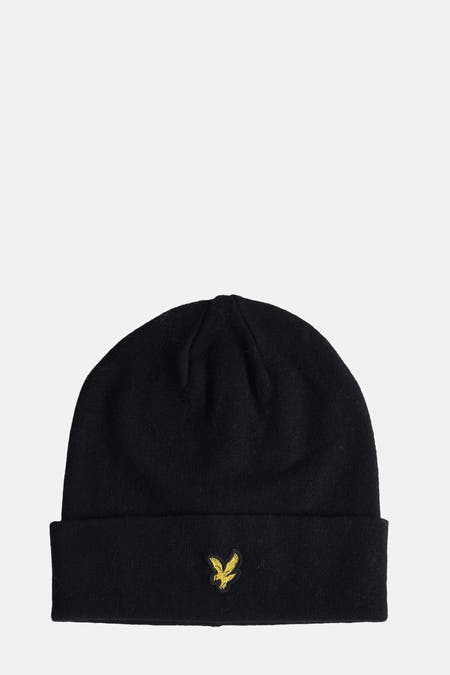 Zwarte muts van Lyle & Scott, met een geborduurd logo op de omslag.
