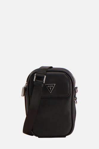 Zwarte schoudertas van Guess, met een verstelbare schouderband en zilverkleurige details.