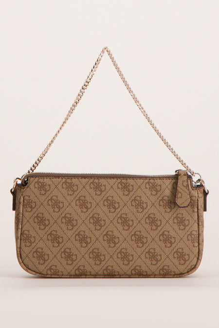 Bruine schoudertas met logo-print en gouden ketting van Guess®, front view, textuurrijke stof, ritsbovenkant