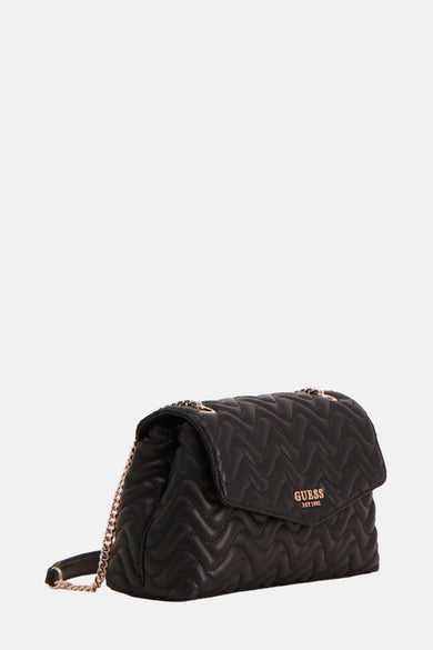 Zwarte schoudertas van Guess, met een zigzag stiksel en gouden ketting.

