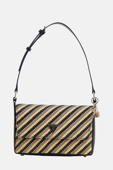 Sac à dos noir de Guess avec un motif tressé et une sangle d'épaule étroite.