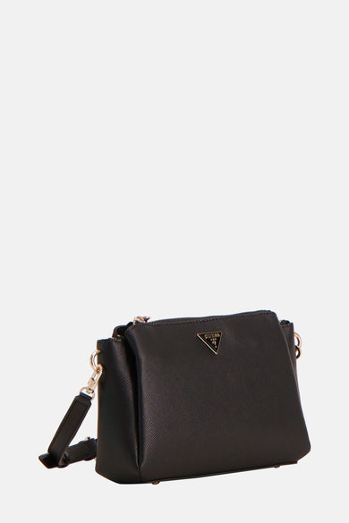 Sac à main noir de Guess avec une subtile texture et un détail de logo doré.