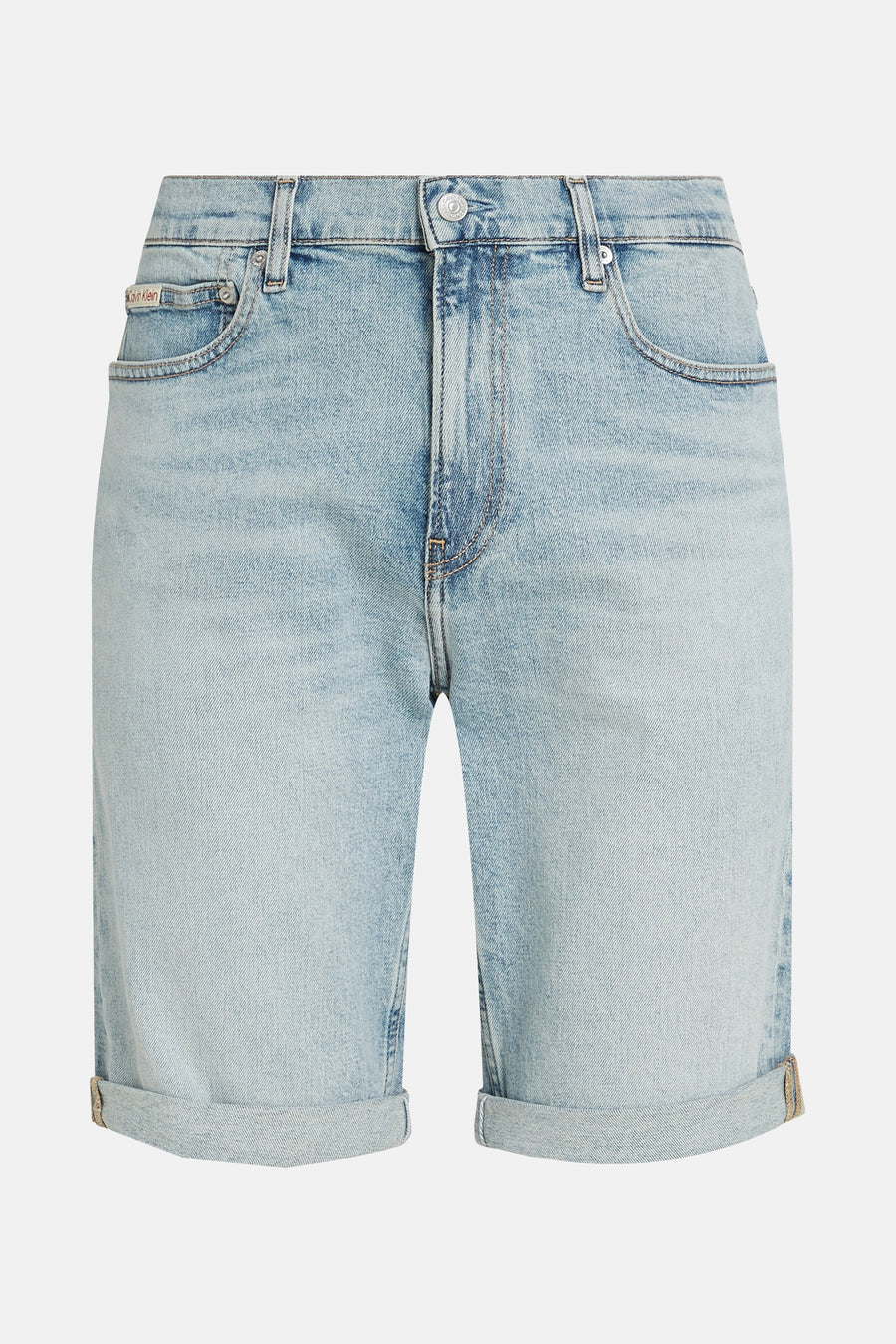 Jean bleu clair bermuda avec ceinture élastique.