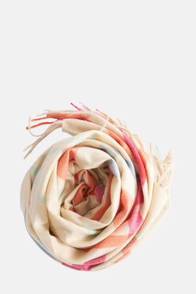 Chapeau d'été multicolore Access® avec une présentation roulée et des franges.