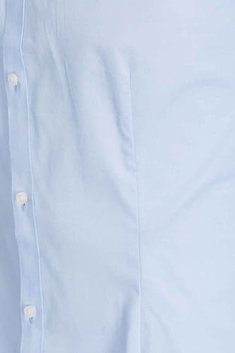 Blauw overhemd met lange mouwen van PREMIUM by JACK & JONES, met witte knopen.
