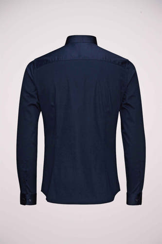 Blauw overhemd met lange mouwen van PREMIUM by JACK & JONES, rugaanzicht met knoopdetails aan de manchetten.
