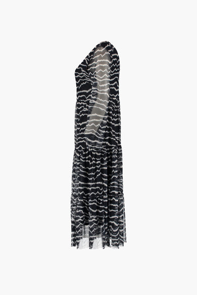 Robe bleue à longues manches de HAILYS, dotée d'un motif à rayures ondulées et de plusieurs couches.