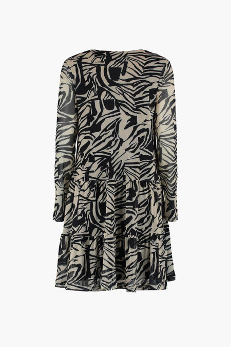 Beige kleedje met lange mouwen van Zabaione, met een zwart zebraprint en een gelaagde rok.