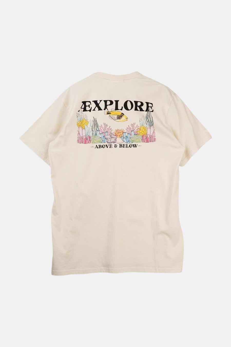 Ecru T-shirt van LAKOR met korte mouwen en een grafische print van een zeegezicht op de rug.