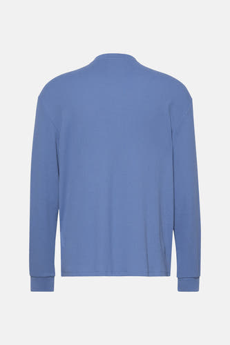 T-shirt bleu à manches longues de Calvin Klein, avec une texture à carreaux et des manches longues, dos.