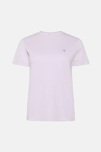 T-shirt violet à manches courtes Calvin Klein, avec un petit logo sur la poitrine.