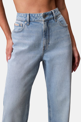 Rechte jeans van lichtblauw denim van Calvin Klein, met normale tailleband en steekzakken.