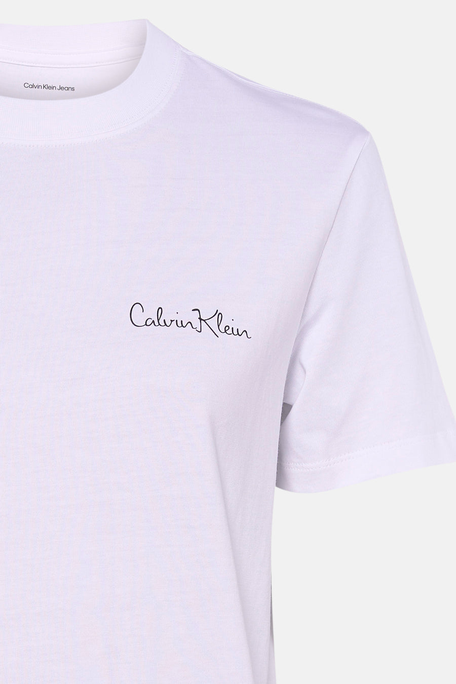 Wit T-shirt met korte mouwen van Calvin Klein, met een subtiel logo in script.