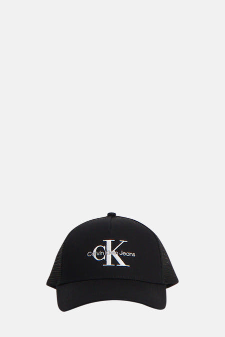 Chapeau noir de Calvin Klein Jeans avec un logo brodé.