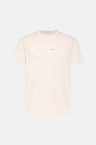 T-shirt écru à manches courtes Calvin Klein, avec petit logo sur la poitrine.