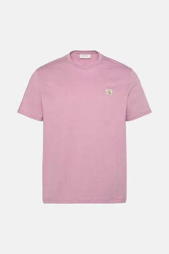 Roze T-shirt met korte mouwen van Calvin Klein Jeans, met een klein logo op de borst.
