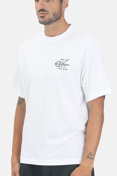 Wit T-shirt met korte mouwen van Calvin Klein, met een klein logo op de borst.