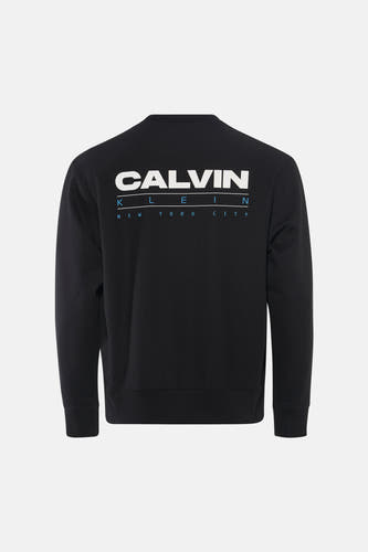 Zwarte ronde hals sweater van Calvin Klein met wit en blauw logo op de rug, strakke pasvorm, achterzijde weergegeven