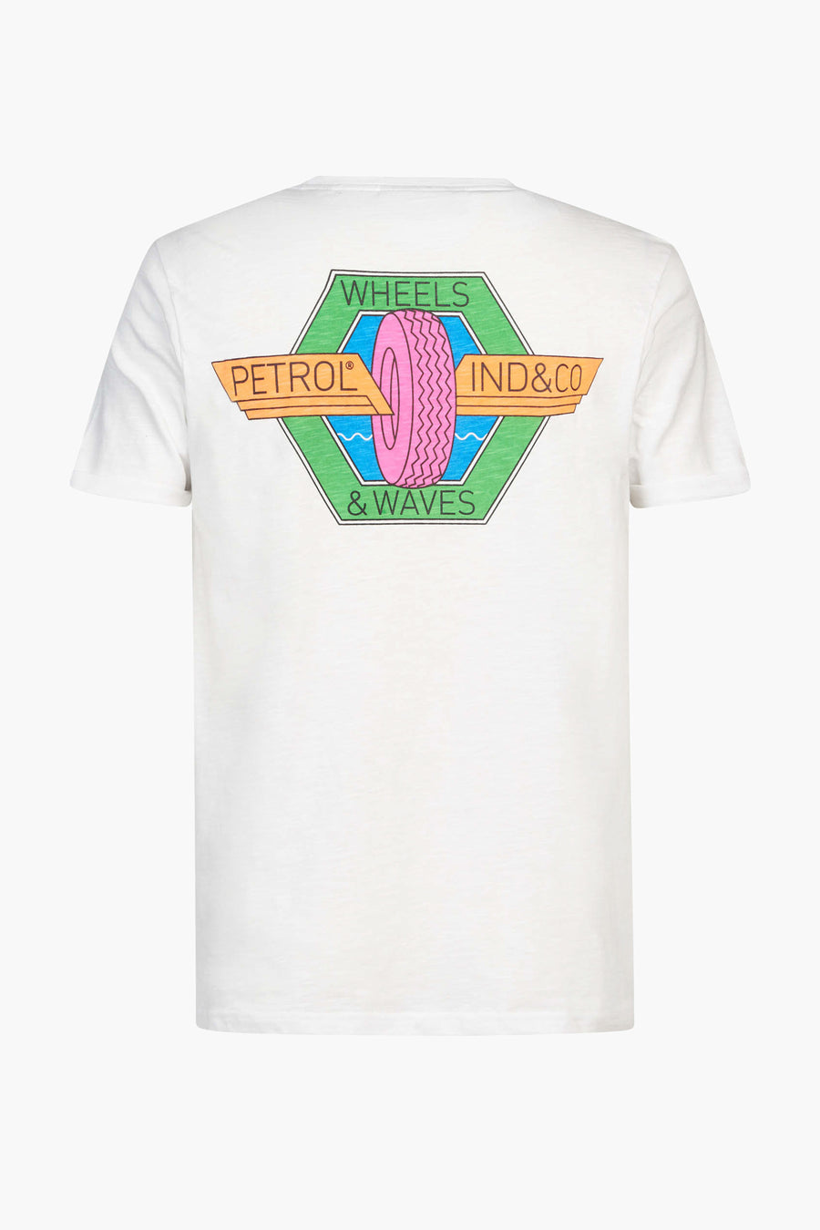 Wit T-shirt van Petrol Industries® met Wheels & Waves-print op de achterkant.

