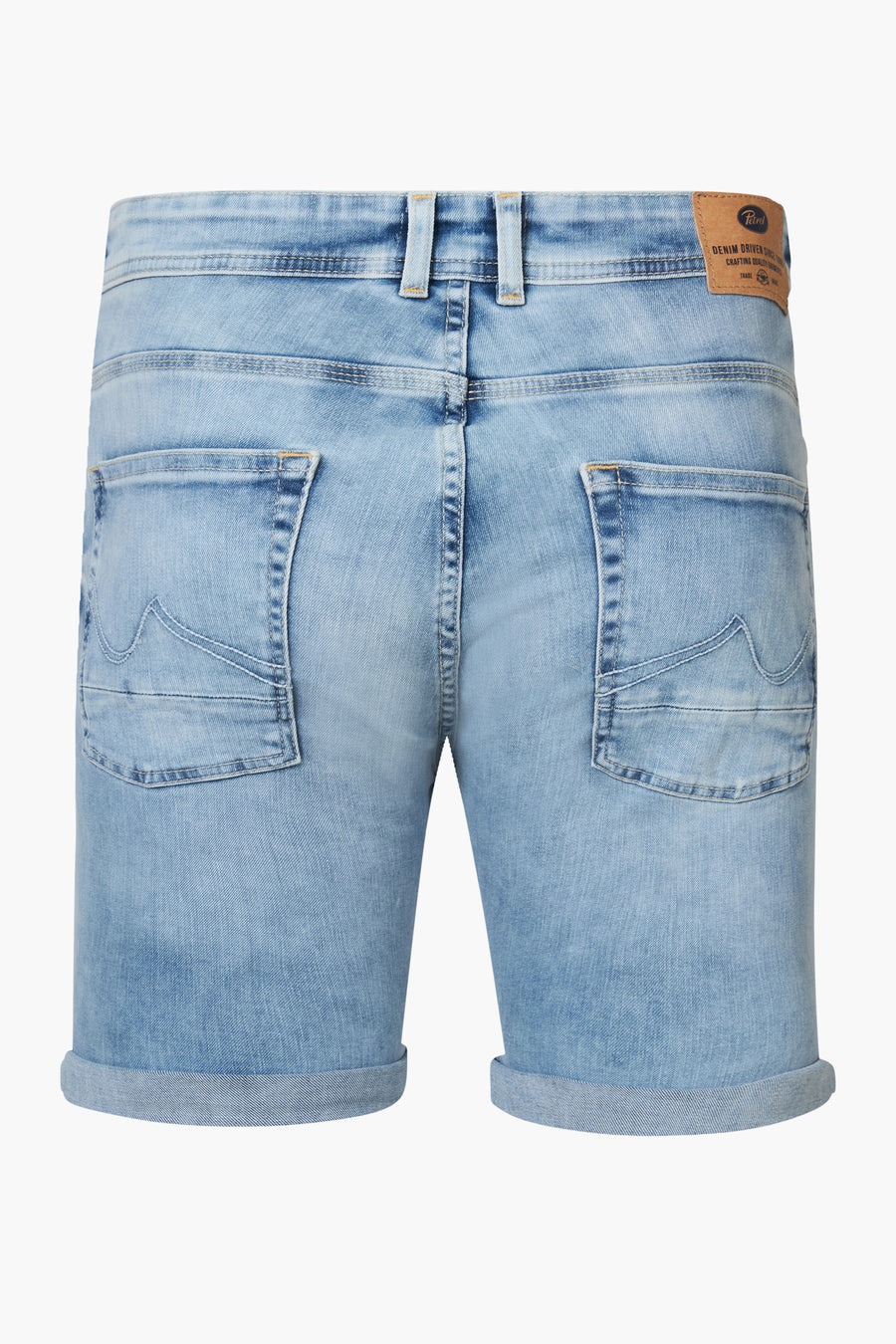 Blauw jeansshort van Petrol Industries®, met achterzakken en opgerolde pijpen.