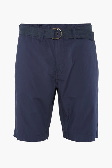 Shorts bleus de Petrol Industries avec ceinture, vus de dos.