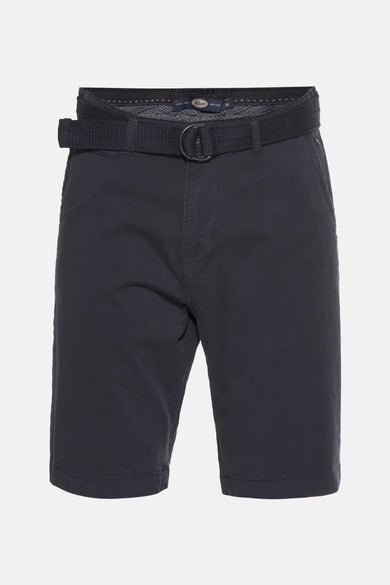 Blauwe short van Petrol Industries® met riem en steekzakken.
