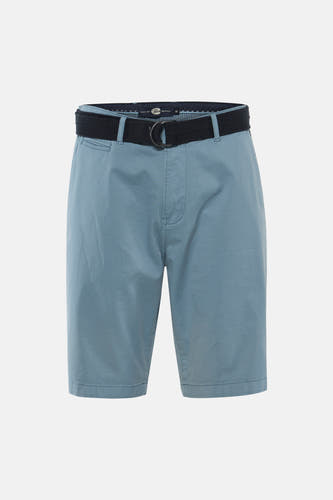 Blauwe short van Petrol Industries met zwarte riem en subtiele stiksels.