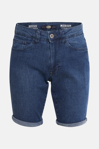 Jeansshort in middenblauw denim van Petrol Industries, met omslag aan de pijpen en klassieke zakken.