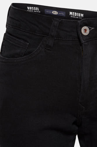 Zwarte denim jeansshort van Petrol Industries met zichtbare zak en merklabel.