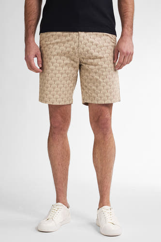 Beige short van Petrol Industries® met een patroon van bruine waaier motieven.
