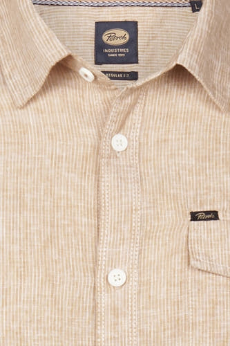 Beige overhemd met lange mouwen van Petrol Industries, met een subtiel gestreept patroon en een borstzak.