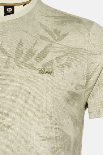 Groen T-shirt met korte mouwen van Petrol Industries met palmbladpatroon en geborduurd logo.