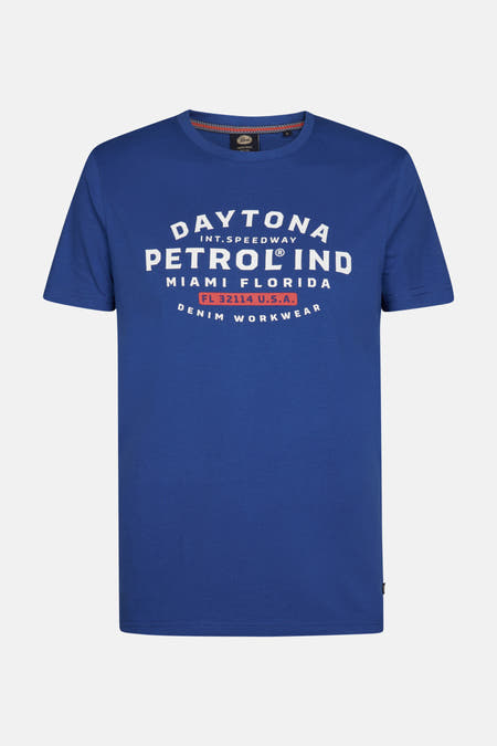 Blauw T-shirt met korte mouwen van Petrol Industries, met witte logo-opdruk en ronde halslijn.
