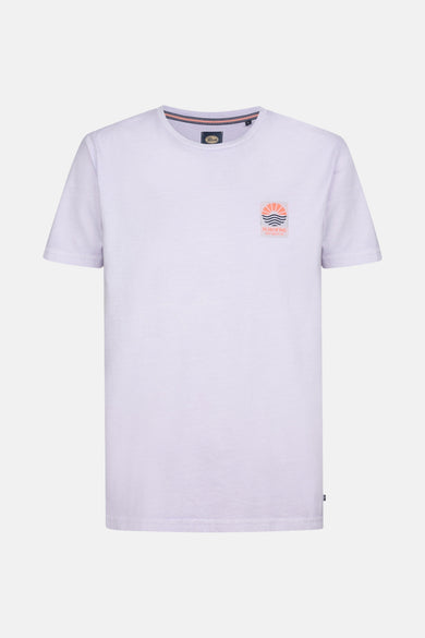 Paars T-shirt met korte mouwen van Petrol Industries, met een klein logo op de borst.