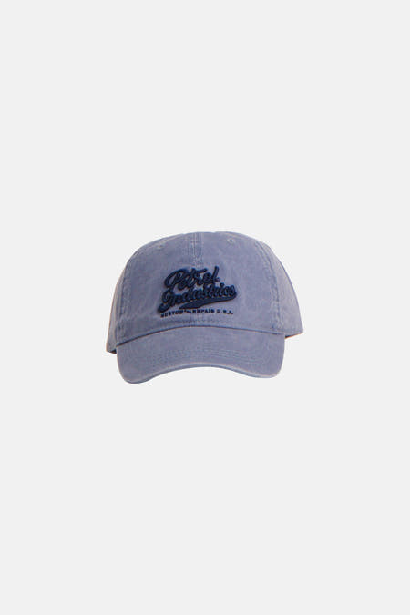Casquette bleue de Petrol Industries, avec sangle réglable à l'arrière.