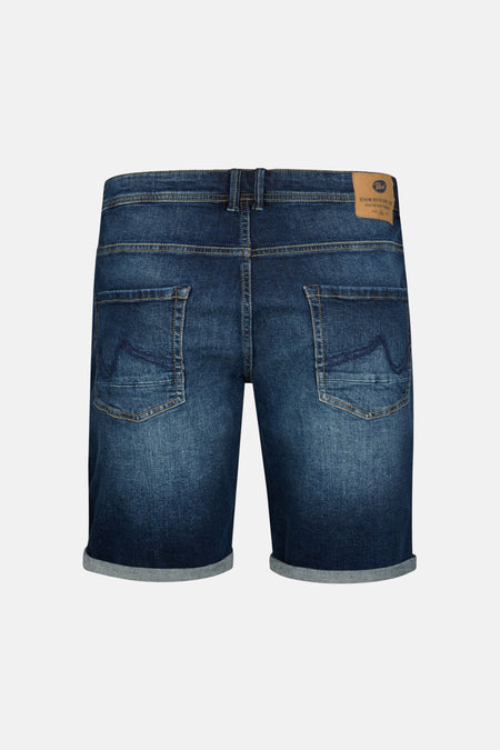 Jeansshort van donkerblauw denim van Petrol Industries, met achterzakken en omgeslagen pijpen.