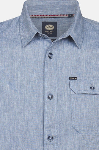 Blauw overhemd met korte mouwen van Petrol Industries, met borstzak en knoopsluiting.