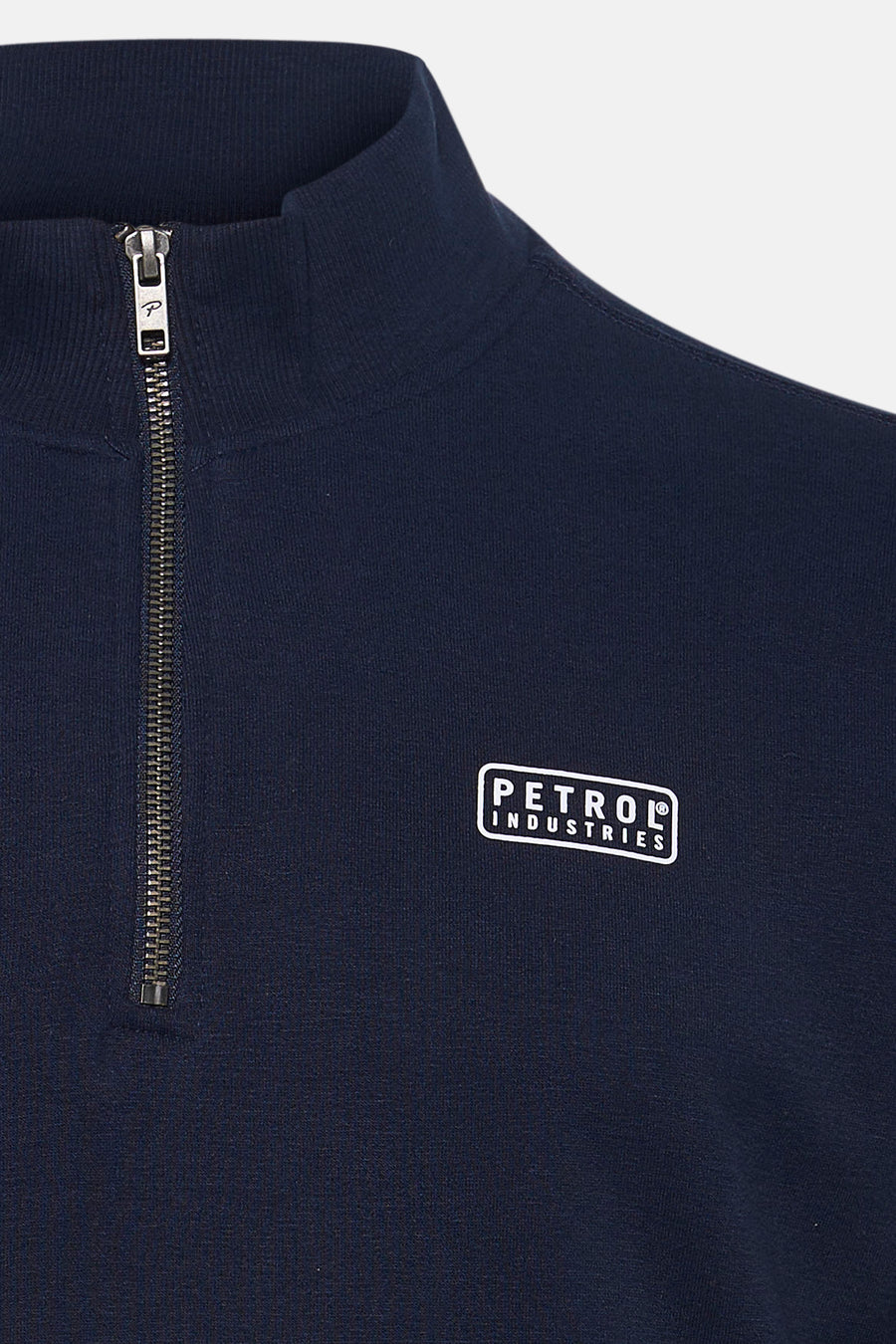 Blauwe sweater met ronde hals van Petrol Industries, met een korte ritssluiting en een logo op de borst.