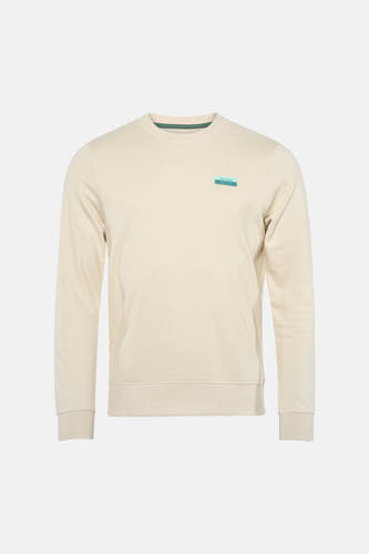 Zandkleurige sweater met ronde hals van Petrol Industries, met een klein logo op de borst.