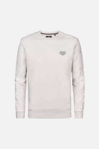 Ecru sweater met ronde hals van Petrol Industries, met ribstructuur en een zakje op de mouw.