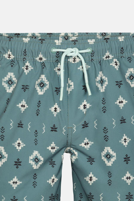 Short de bain vert de Petrol Industries® avec un motif de formes géométriques et un cordon de serrage.