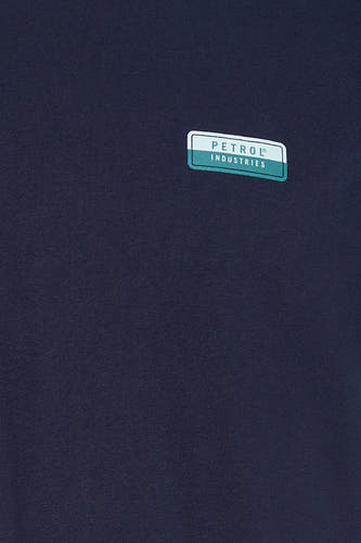 T-shirt bleu à manches courtes de Petrol Industries®, avec un petit logo sur la poitrine.