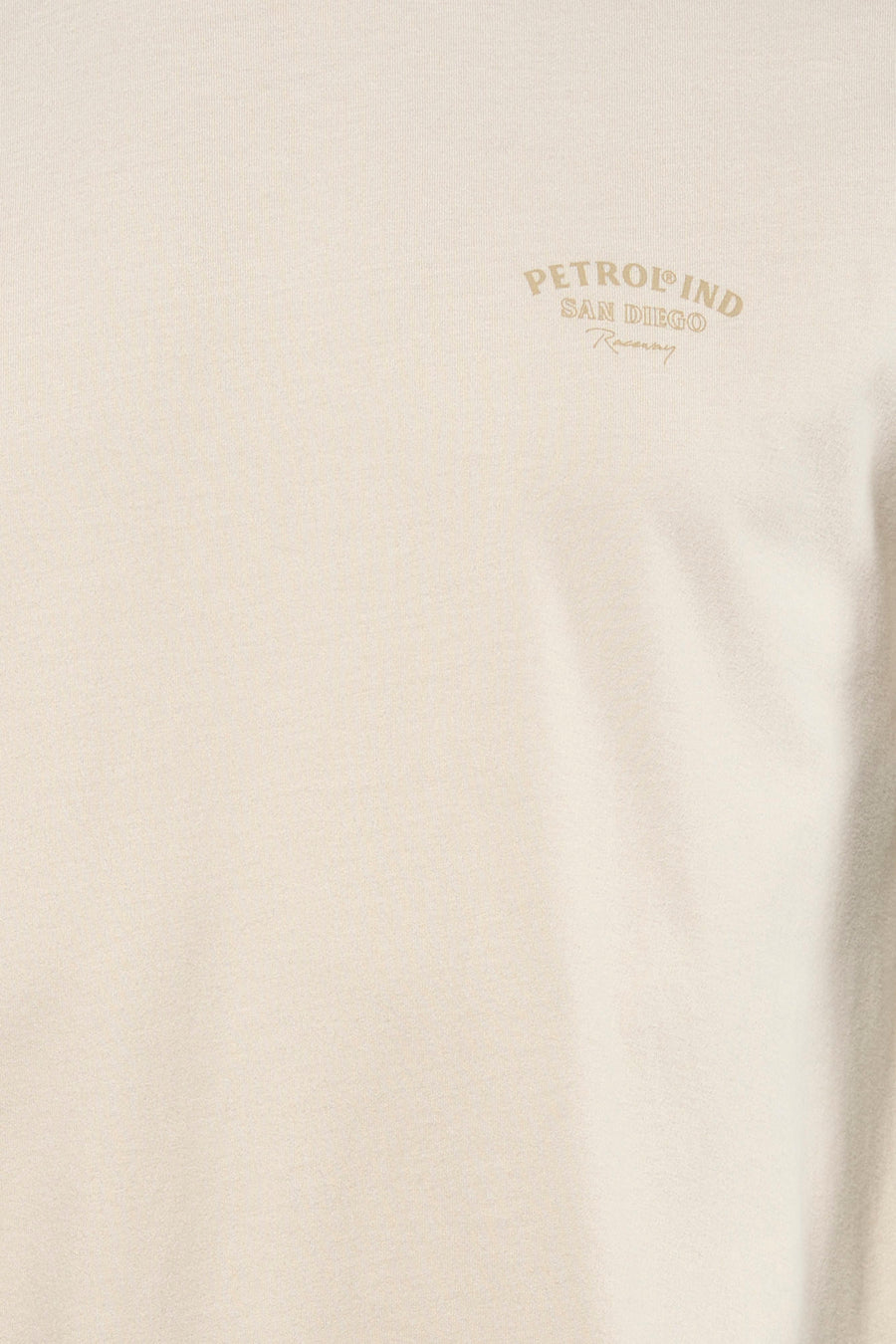 Ecru T-shirt met korte mouwen van Petrol Industries®, met klein logo opschrift.