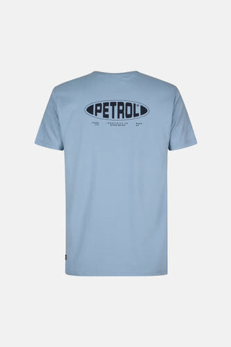 Blauw T-shirt met korte mouwen van Petrol Industries®, achterkant zichtbaar met merklogo op de rug.