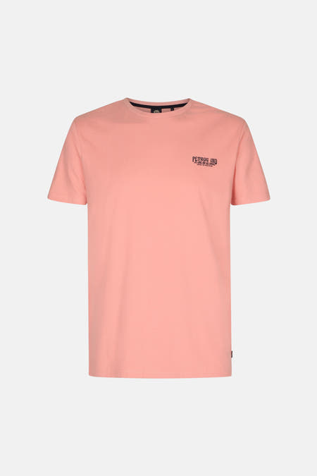 Roze T-shirt met korte mouwen van Petrol Industries, met een klein logo op de borst.