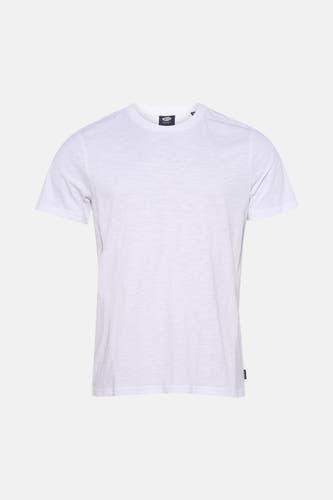 Wit T-shirt met korte mouwen van Petrol Industries, met een klein logo op de borst en een label aan de zijkant.